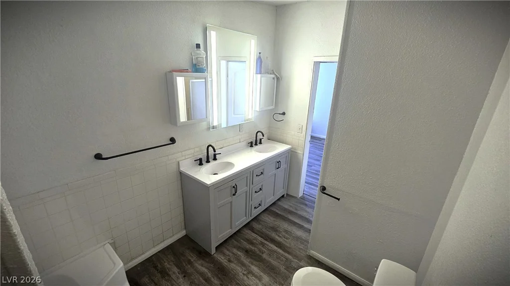 5998 Castlemont, Las Vegas, NV 89156
