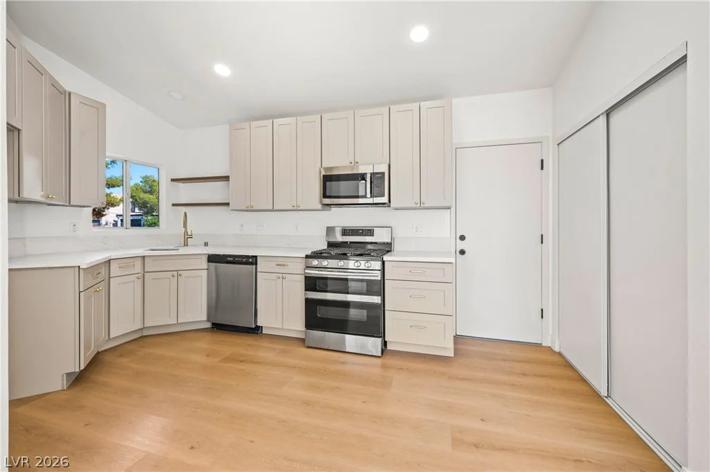 3519 Oberon, North Las Vegas, NV 89032