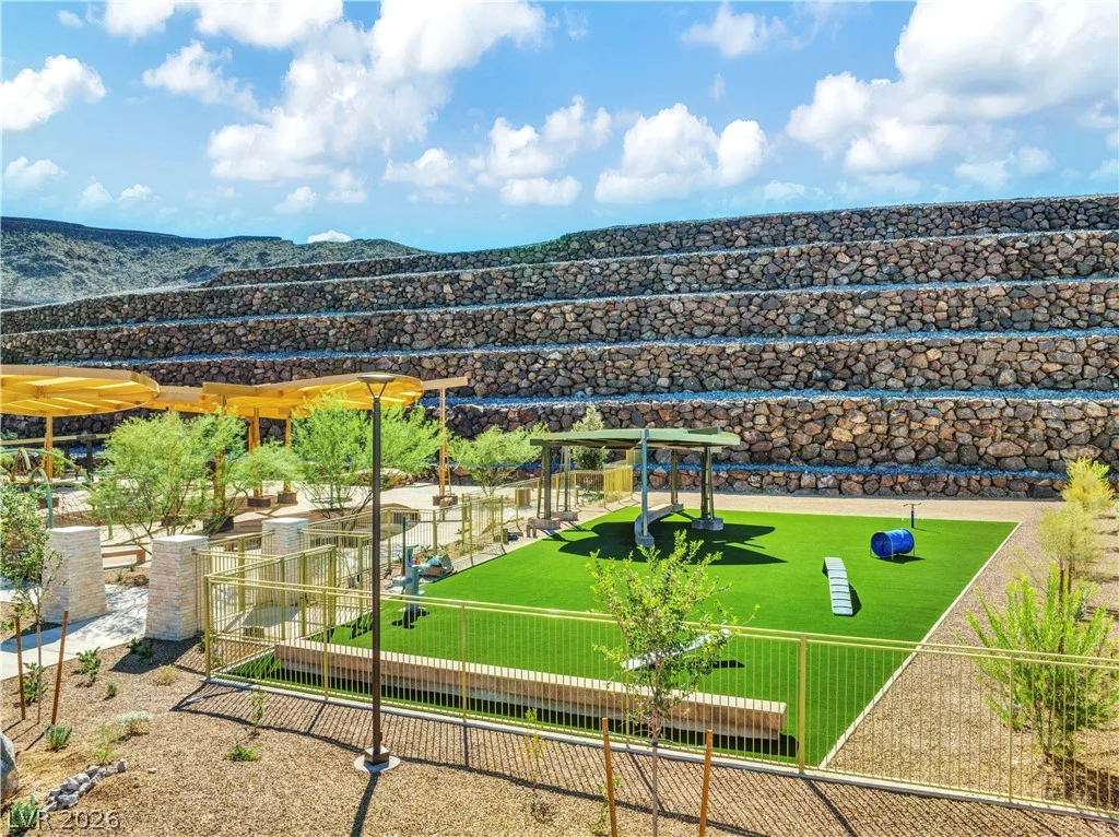 14 Highcrest, Henderson, NV 89012