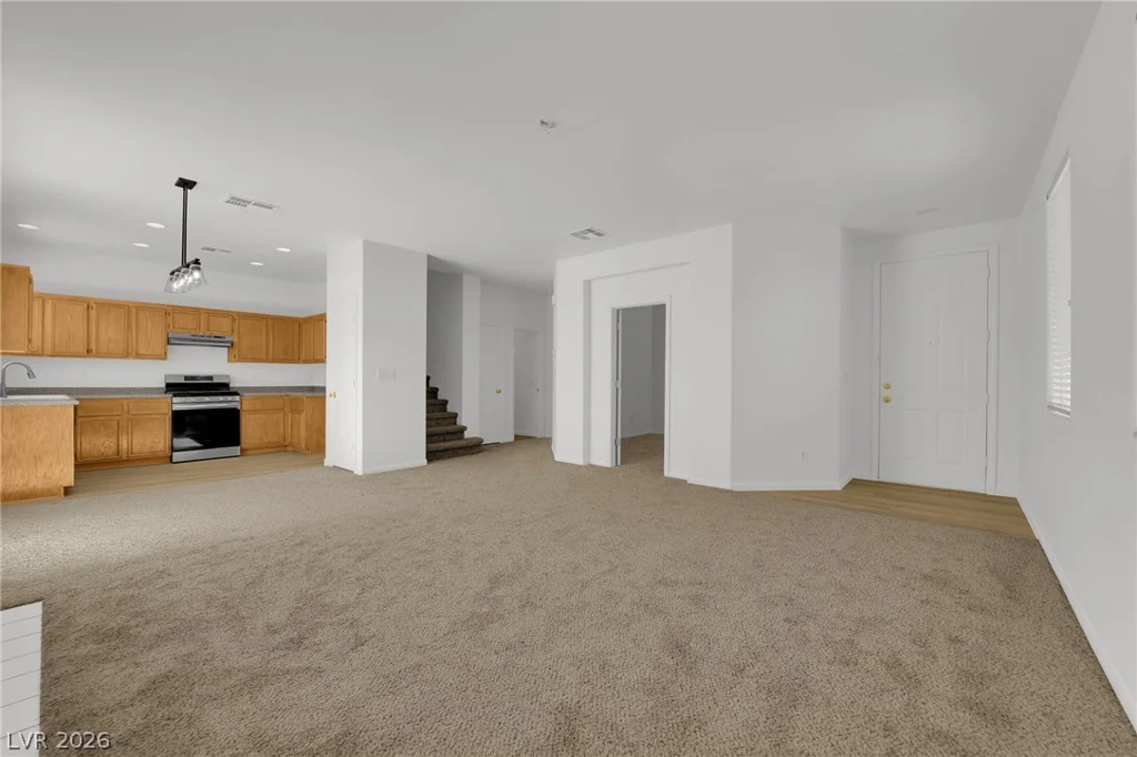 7677 Balmoral Mills, Las Vegas, NV 89113