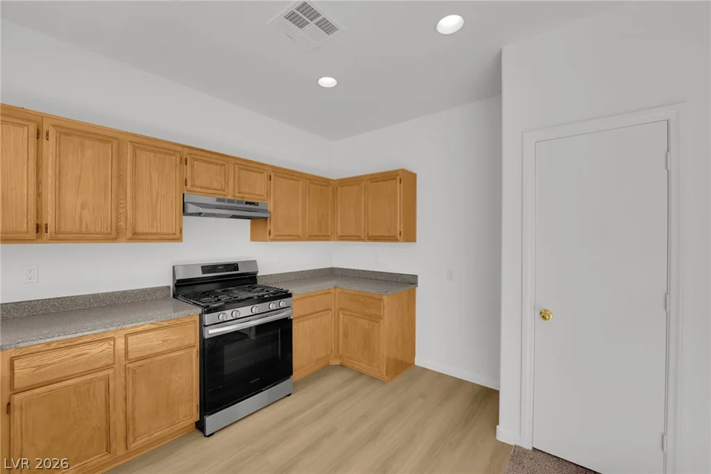7677 Balmoral Mills, Las Vegas, NV 89113