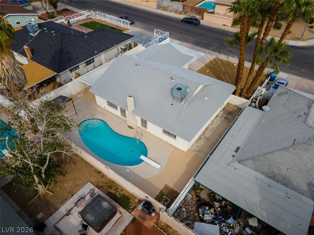 3939 Meadowglen, Las Vegas, NV 89121