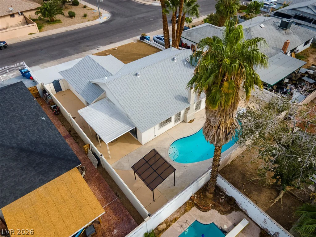 3939 Meadowglen, Las Vegas, NV 89121