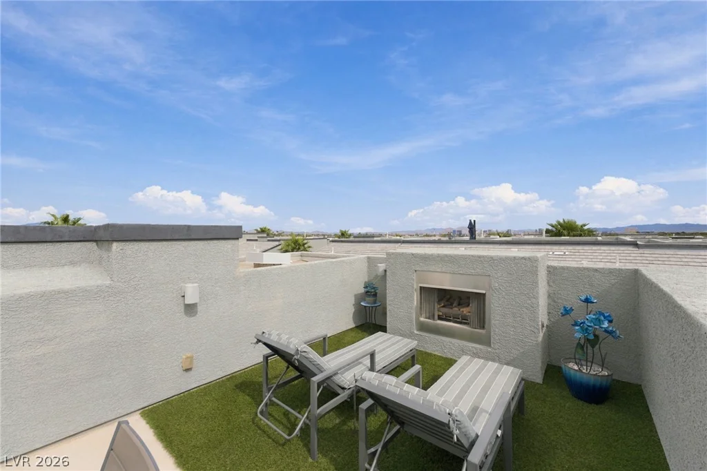 9050 Tropicana, Las Vegas, NV 89147
