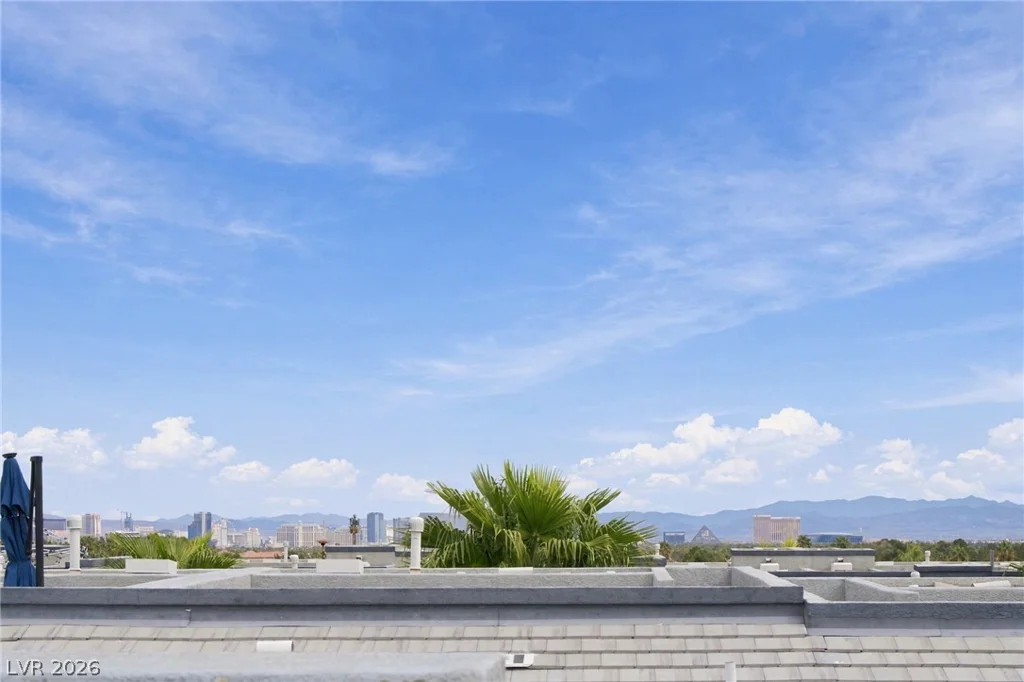 9050 Tropicana, Las Vegas, NV 89147
