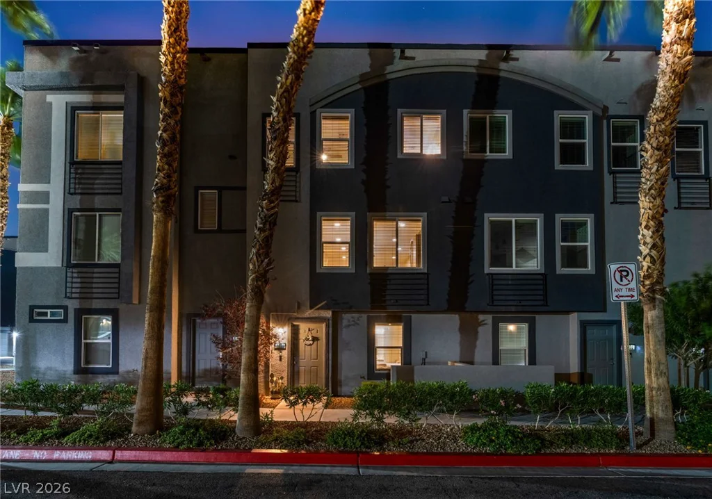 9050 Tropicana, Las Vegas, NV 89147