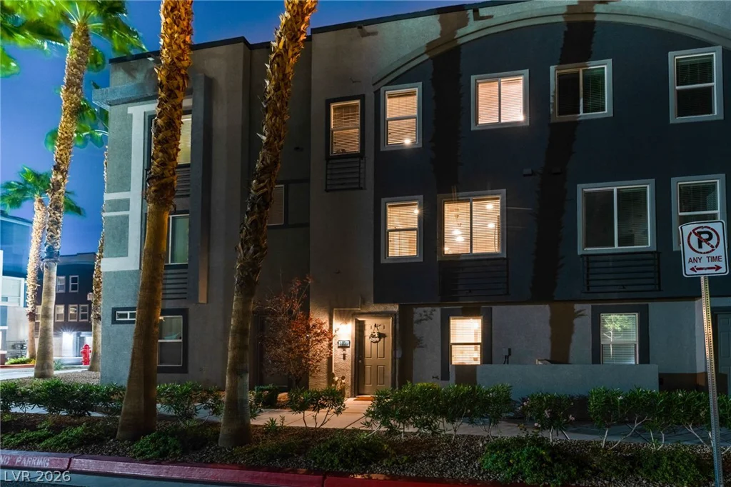 9050 Tropicana, Las Vegas, NV 89147