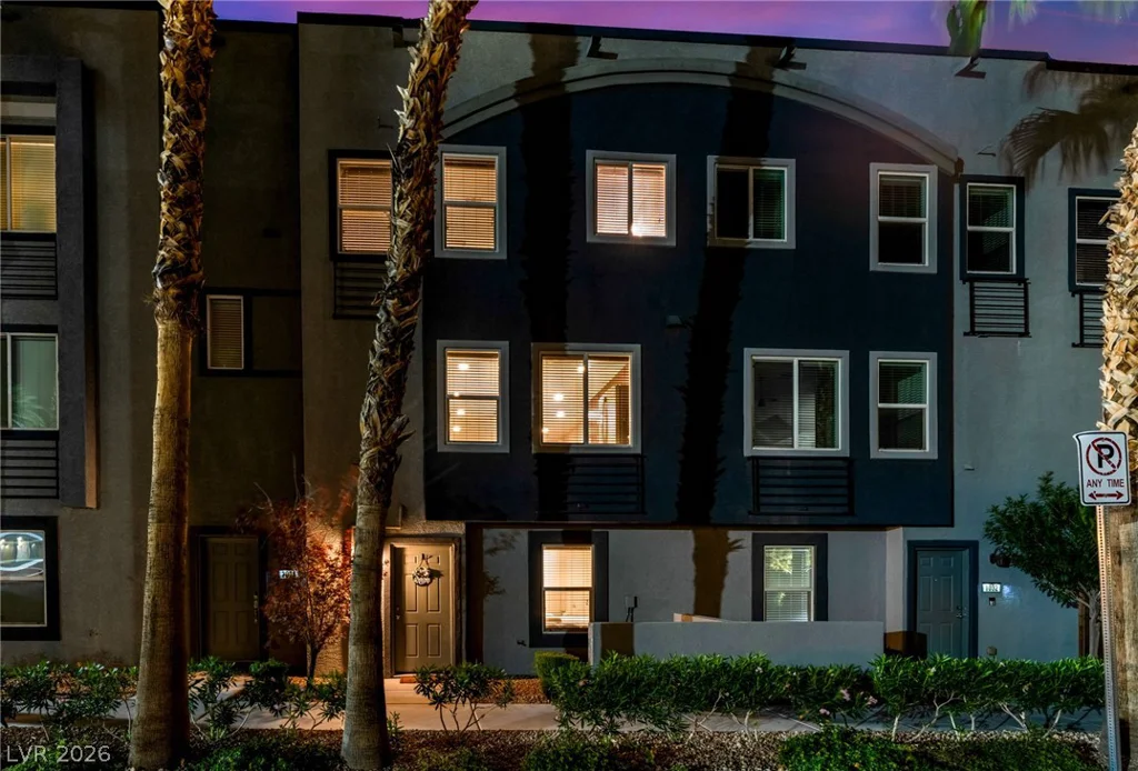 9050 Tropicana, Las Vegas, NV 89147
