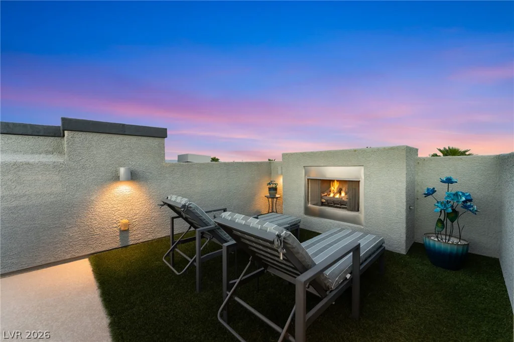9050 Tropicana, Las Vegas, NV 89147