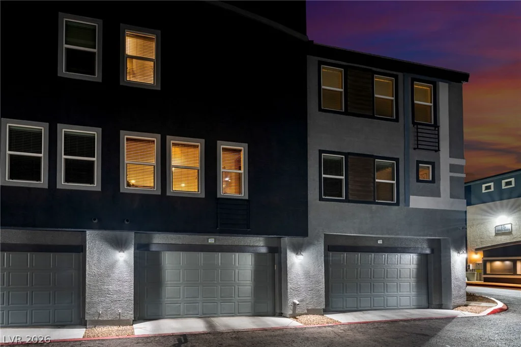 9050 Tropicana, Las Vegas, NV 89147