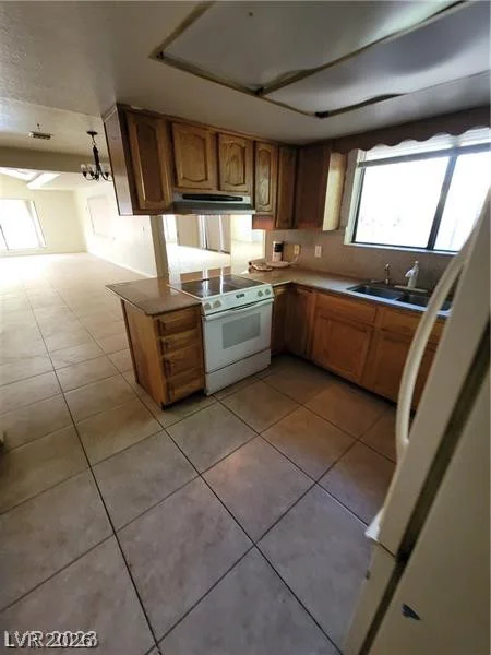 3480 Hacienda, Las Vegas, NV 89120