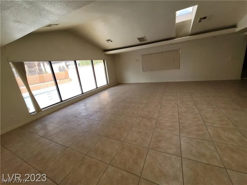 3480 Hacienda, Las Vegas, NV 89120