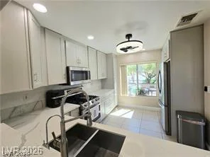 9400 January, Las Vegas, NV 89134