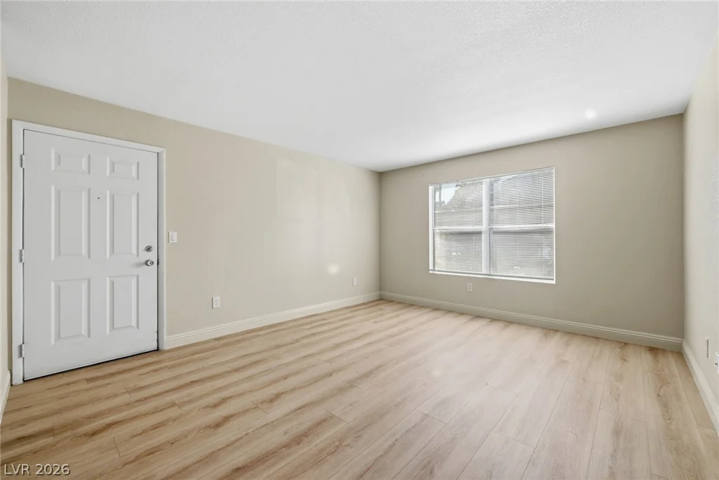 5055 Hacienda, Las Vegas, NV 89118