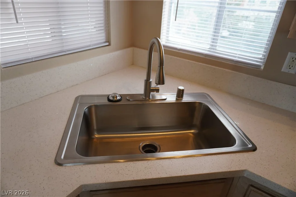 1405 Nellis, Las Vegas, NV 89104