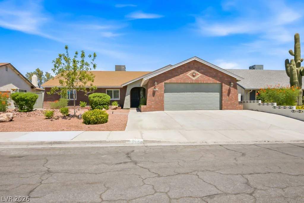 3700 Briarglen, Las Vegas, NV 89108