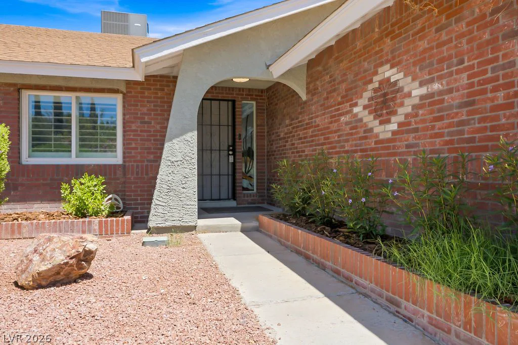 3700 Briarglen, Las Vegas, NV 89108