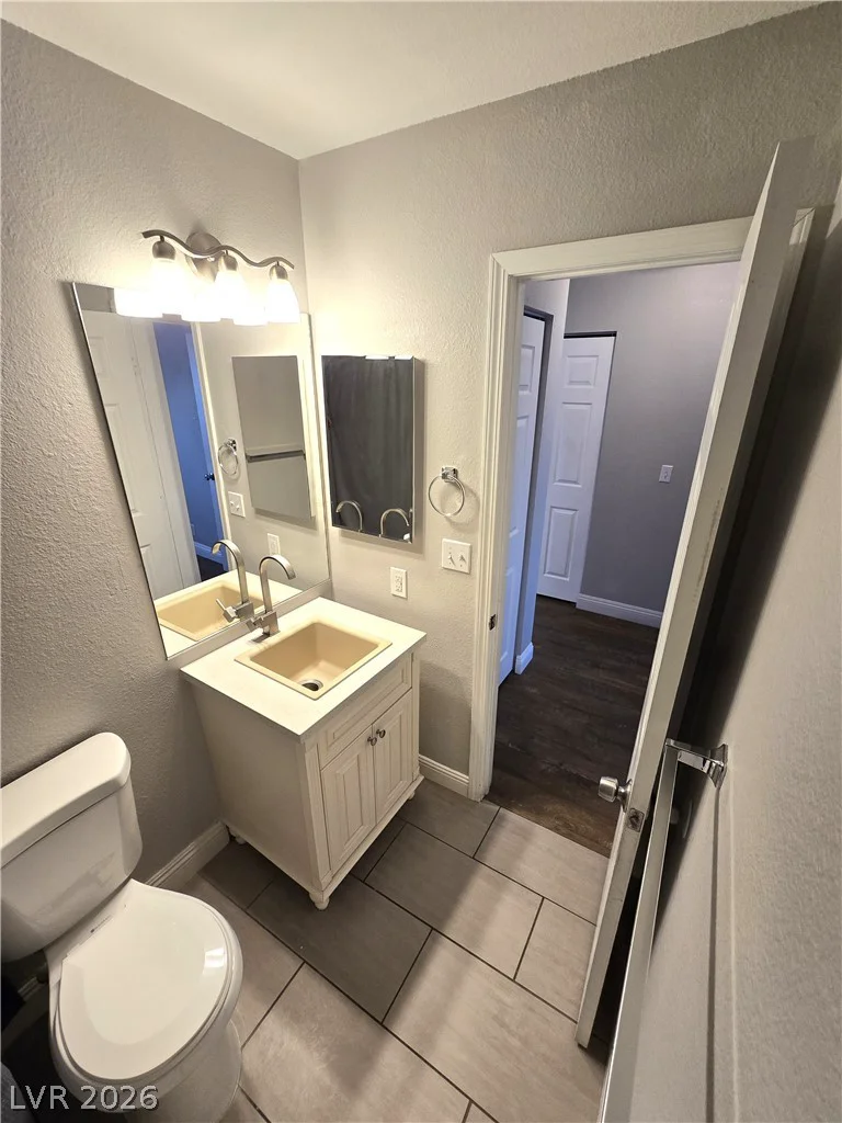 4300 Lamont, Las Vegas, NV 89115