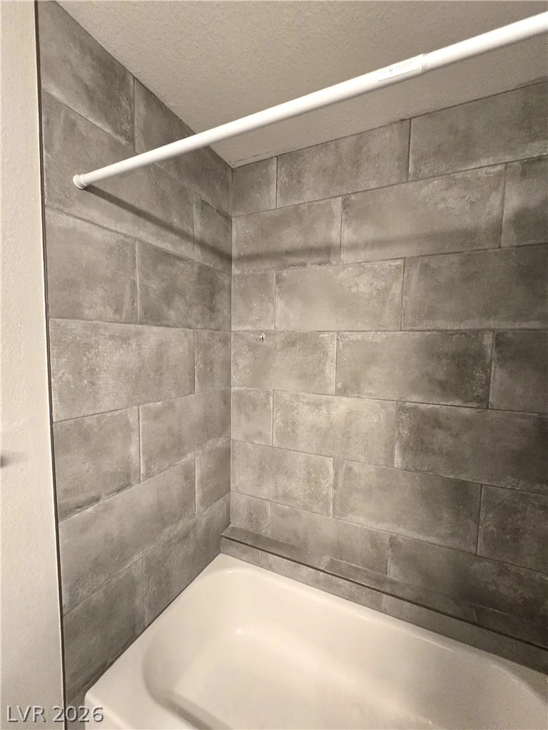 4300 Lamont, Las Vegas, NV 89115