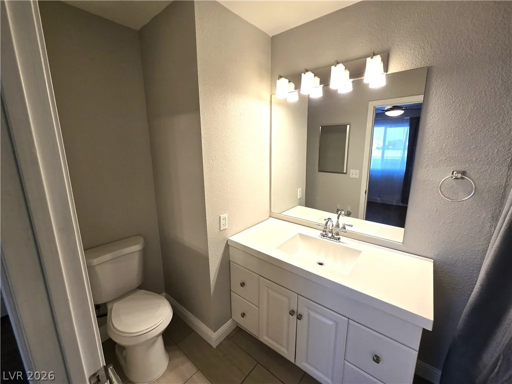 4300 Lamont, Las Vegas, NV 89115