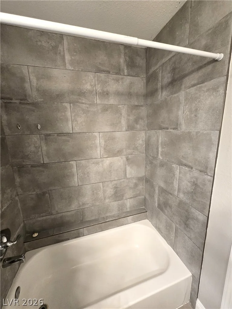 4300 Lamont, Las Vegas, NV 89115