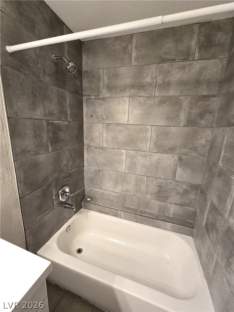 4300 Lamont, Las Vegas, NV 89115