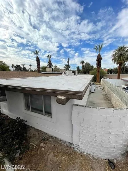 1413 Bryn Mawr, Las Vegas, NV 89102