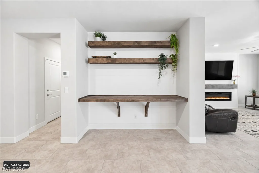 1867 Michael Springs, North Las Vegas, NV 89084