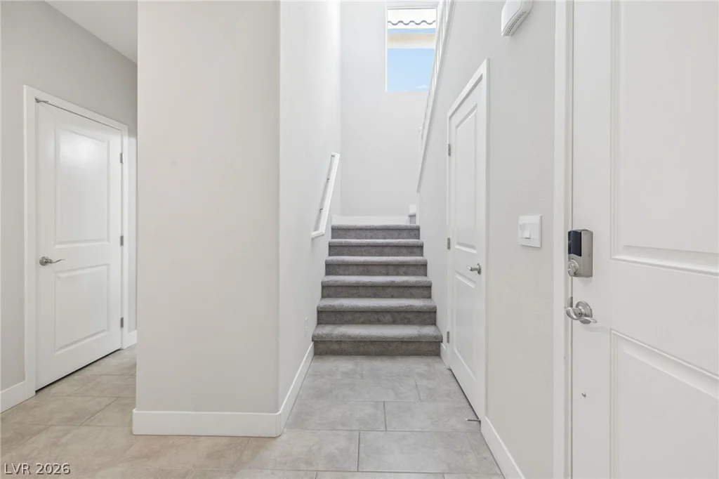 1867 Michael Springs, North Las Vegas, NV 89084
