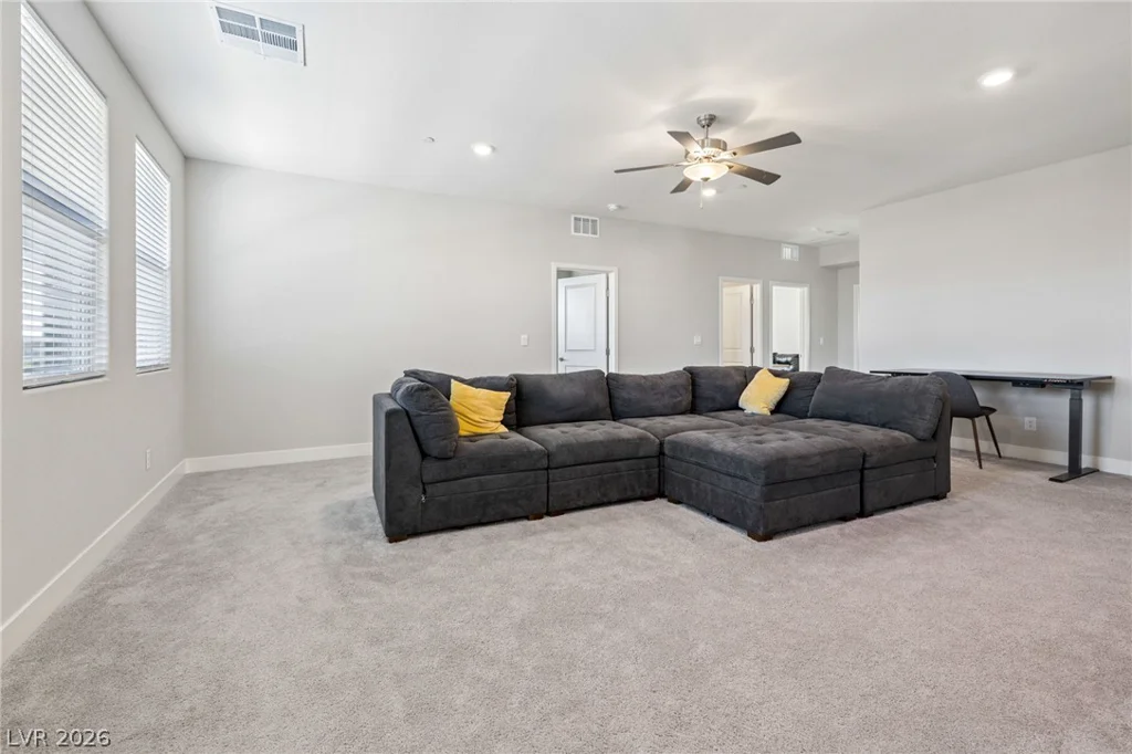 1867 Michael Springs, North Las Vegas, NV 89084