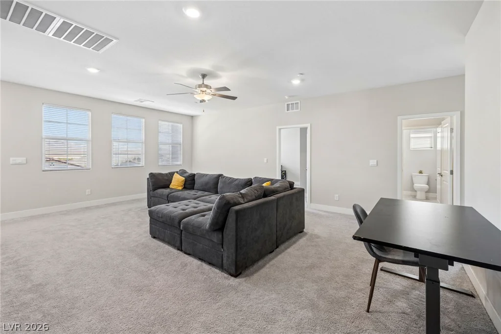 1867 Michael Springs, North Las Vegas, NV 89084
