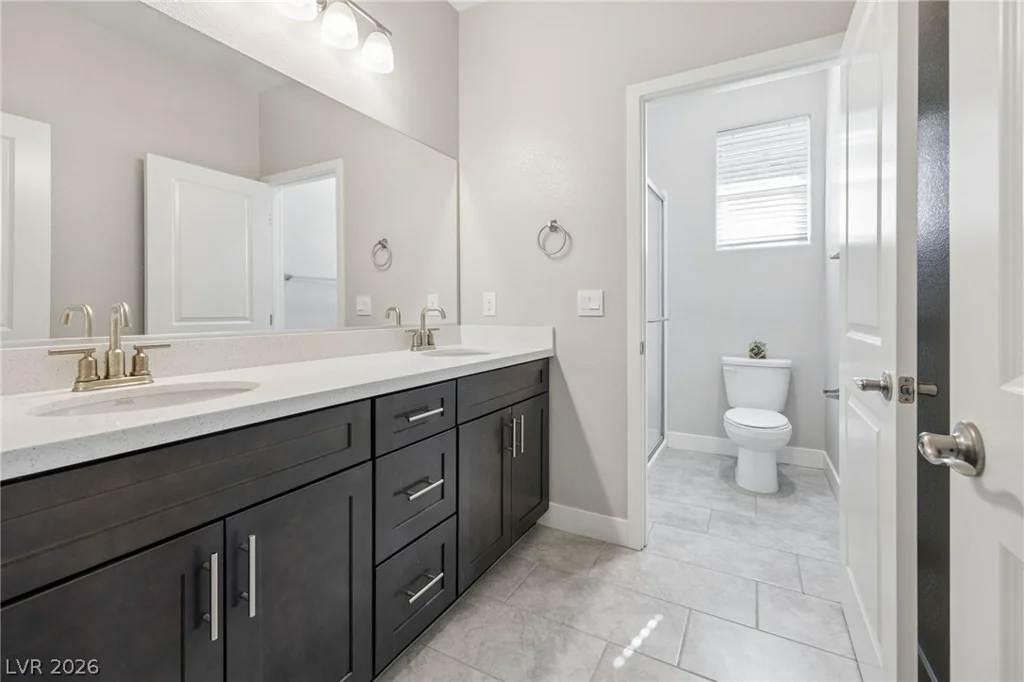 1867 Michael Springs, North Las Vegas, NV 89084