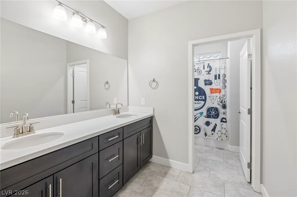 1867 Michael Springs, North Las Vegas, NV 89084