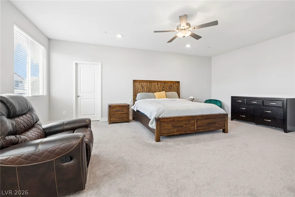 1867 Michael Springs, North Las Vegas, NV 89084