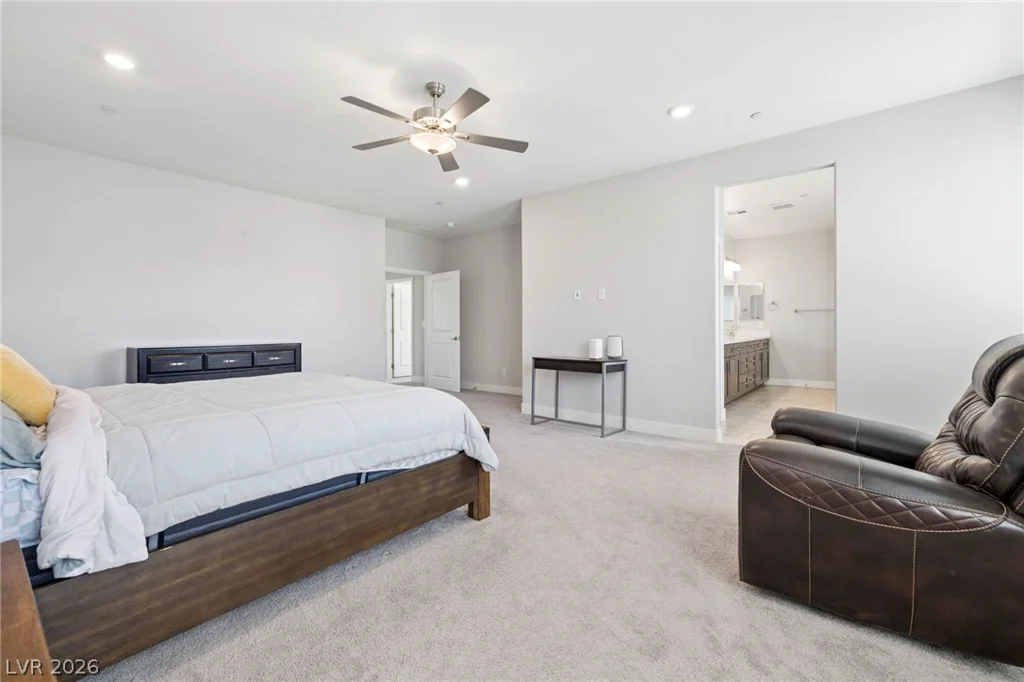 1867 Michael Springs, North Las Vegas, NV 89084