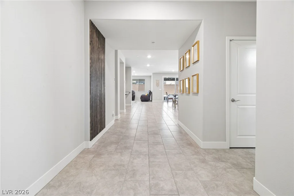 1867 Michael Springs, North Las Vegas, NV 89084
