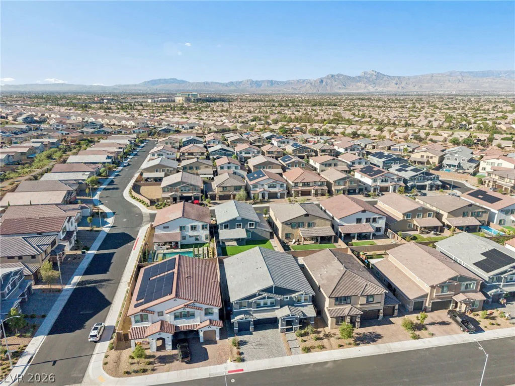 1867 Michael Springs, North Las Vegas, NV 89084