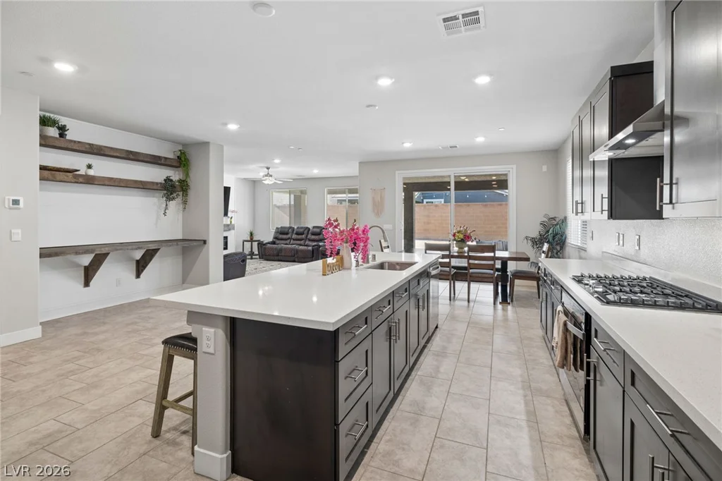 1867 Michael Springs, North Las Vegas, NV 89084