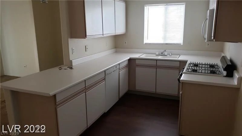 5750 Hacienda, Las Vegas, NV 89122
