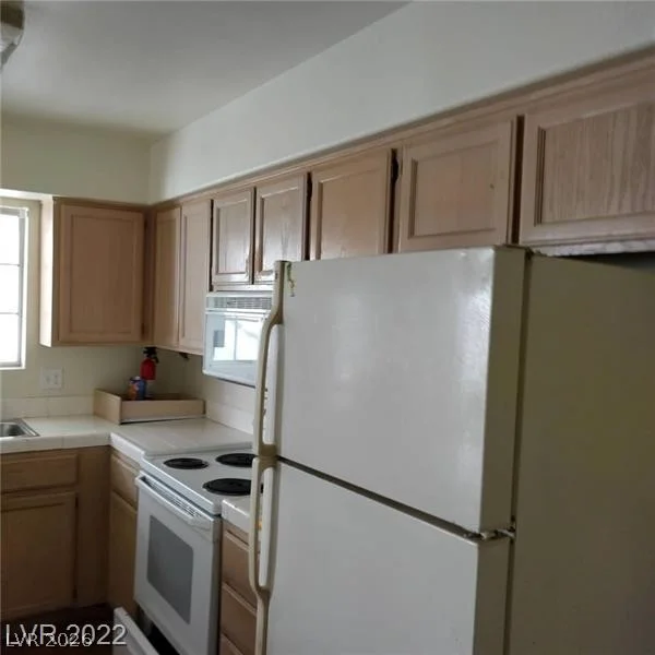 2725 Nellis, Las Vegas, NV 89121