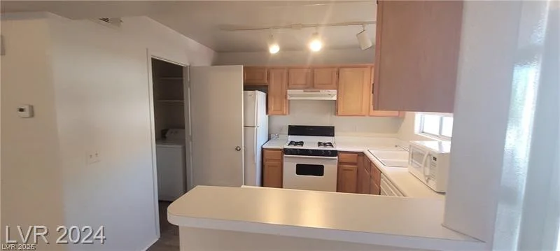4555 SAHARA, Las Vegas, NV 89104