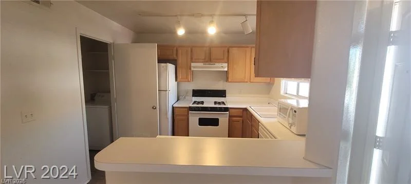 4555 SAHARA, Las Vegas, NV 89104