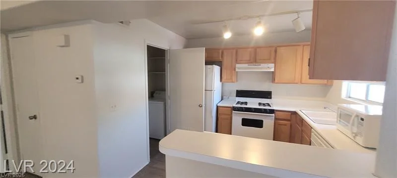 4555 SAHARA, Las Vegas, NV 89104