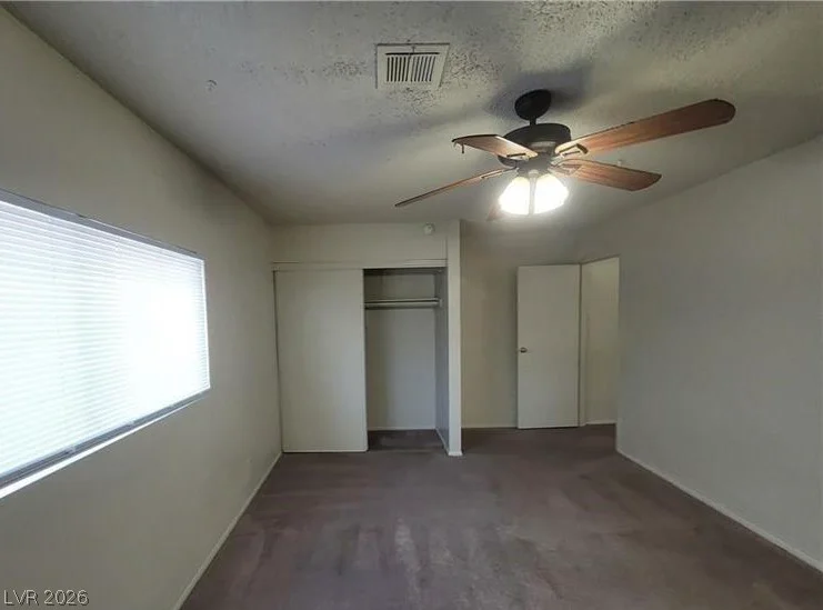 854 Stainglass, Las Vegas, NV 89110