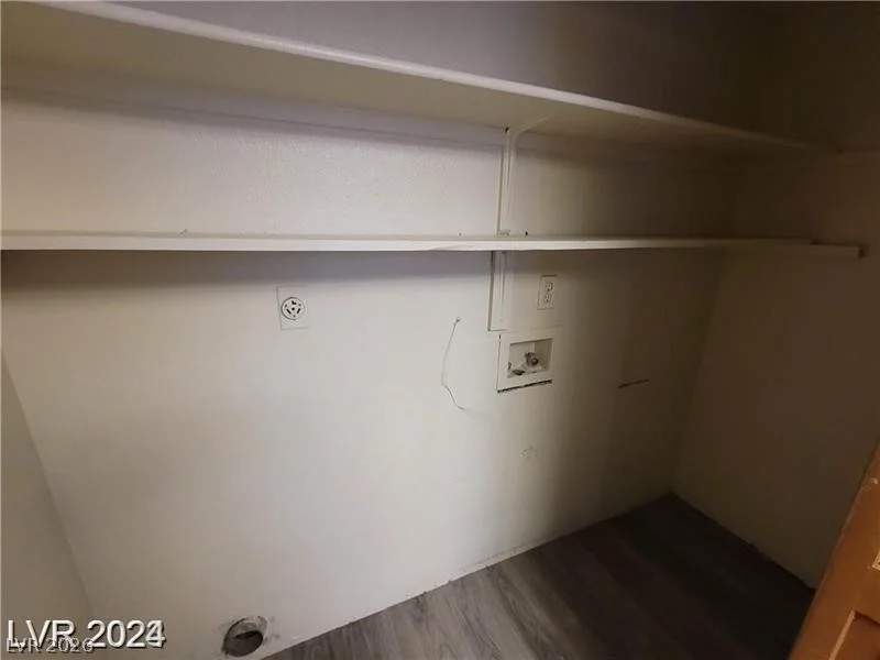 854 Stainglass, Las Vegas, NV 89110