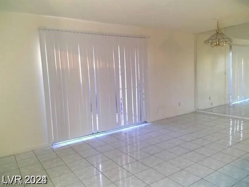 3435 Villa Knolls South, Las Vegas, NV 89120
