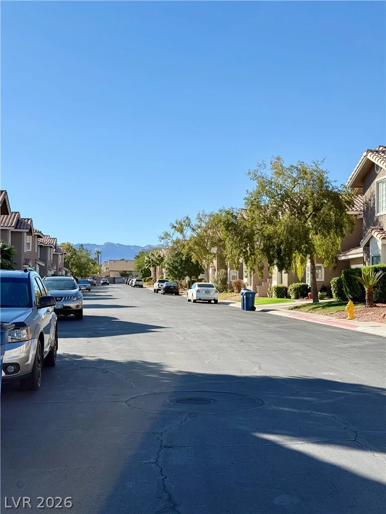 9295 Scenic Mountain, Las Vegas, NV 89117