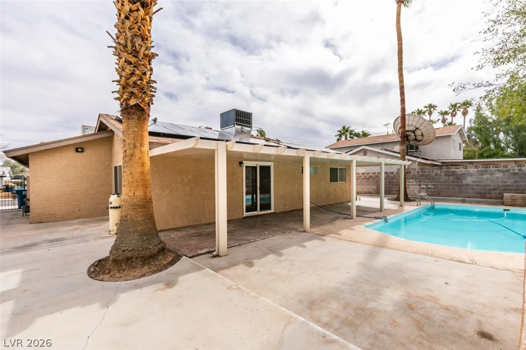 1808 Feather, Las Vegas, NV 89108