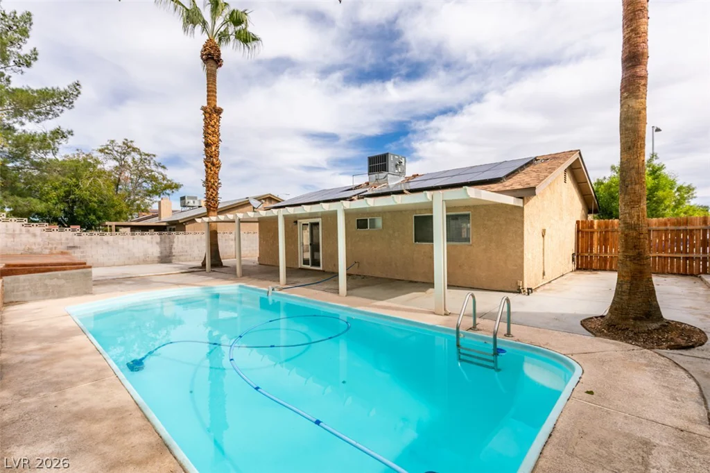 1808 Feather, Las Vegas, NV 89108