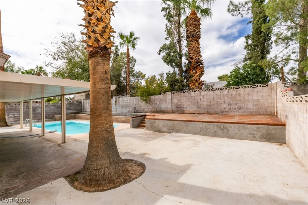 1808 Feather, Las Vegas, NV 89108